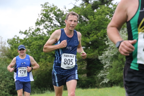 photo 0480 of a runner