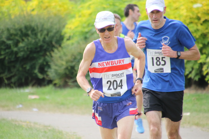 photo 0850 of a runner