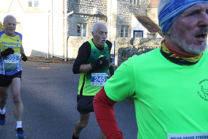 photo 1890 of a runner