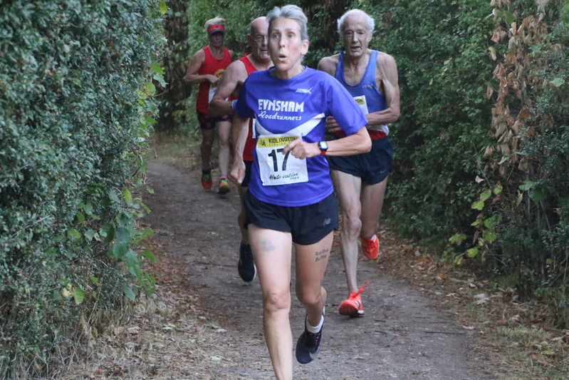 photo 1184 of a runner