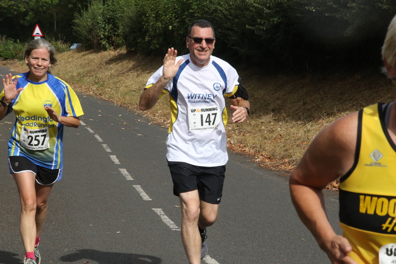 photo 1399 of a runner