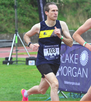 This photo of Les Newall was taken by John Harvey