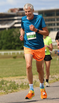 This photo is of David Bunney. It was taken by runthrough