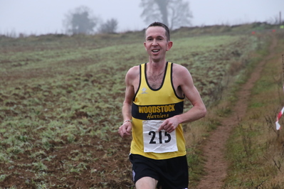 thumbnail for the story about the 2016 Hooky Christmas Canter